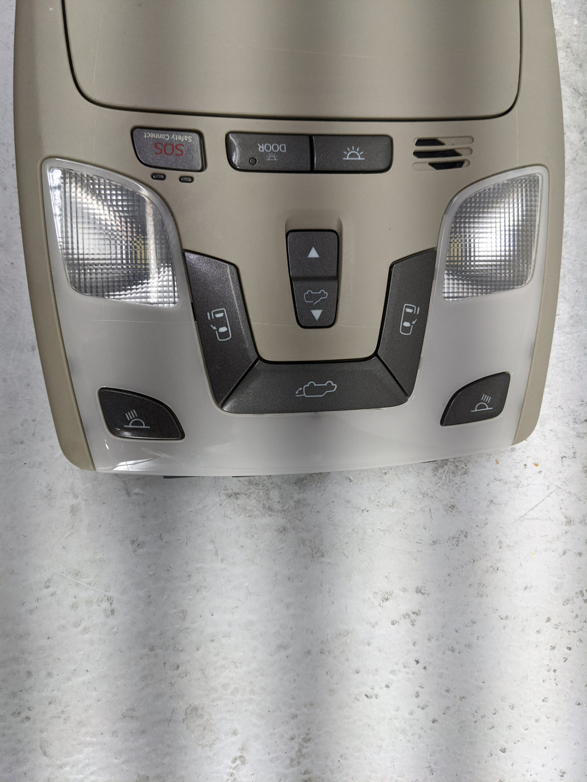 2011-2014 Toyota Sienna Overhead Console W/rear Climate Control Tan - Oemusedautoparts1.com