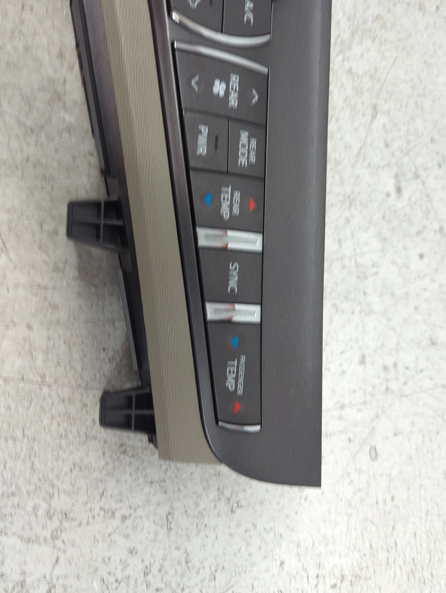 2011-2014 Toyota Sienna Climate Control Module Temperature AC/Heater Replacement P/N:55900-08150-E0 MX237000-2763 Fits OEM U