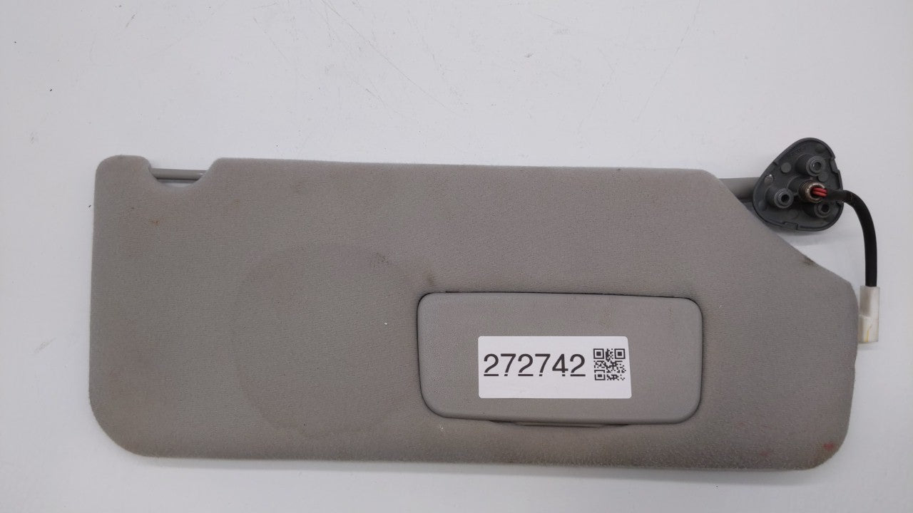 2011-2014 Toyota Sienna Sun Visor Shade Replacement Passenger Right Mirror Fits Fits 2011 2012 2013 2014 OEM Used Auto Parts