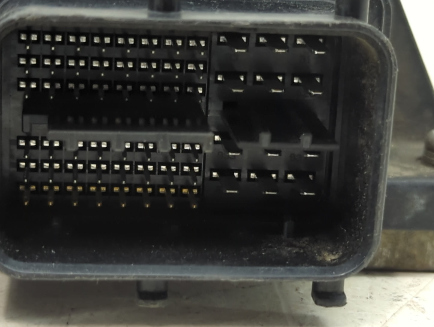 2011 Toyota Sienna PCM Engine Control Computer ECU ECM PCU OEM P/N:89661-08300 Fits OEM Used Auto Parts - Oemusedautoparts1.