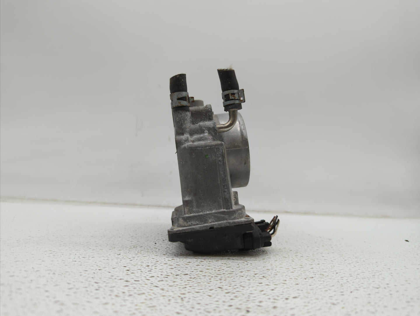 2007-2016 Toyota Sienna Throttle Body P/N:22030-0P050 22030-31030 Fits OEM Used Auto Parts - Oemusedautoparts1.com