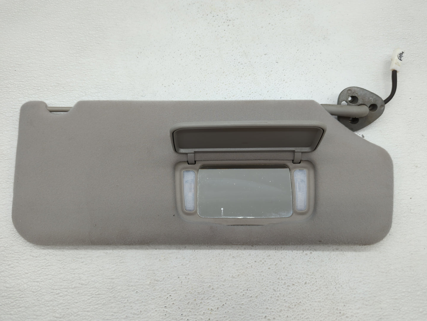 2011-2014 Toyota Sienna Sun Visor Shade Replacement Passenger Right Mirror Fits Fits 2011 2012 2013 2014 OEM Used Auto Parts