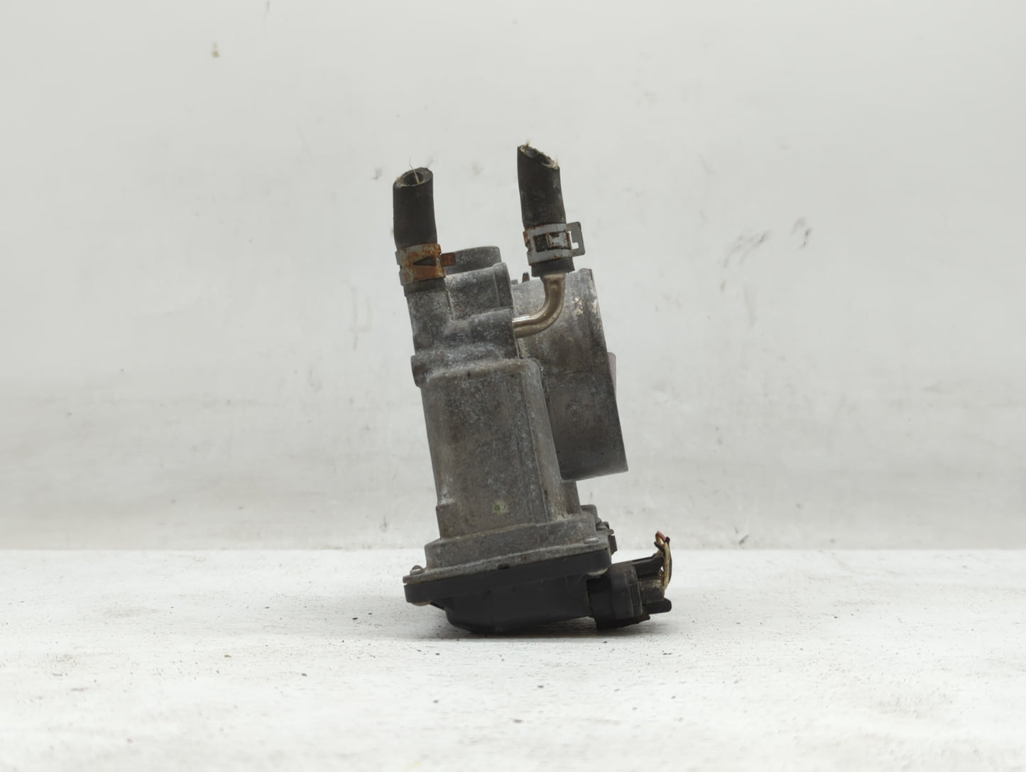 2007-2016 Toyota Sienna Throttle Body P/N:22030-0P050 22030-31030 Fits OEM Used Auto Parts - Oemusedautoparts1.com