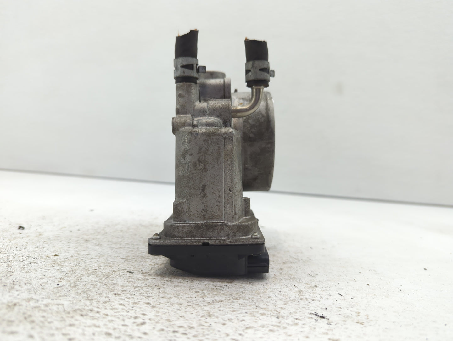 2007-2016 Toyota Sienna Throttle Body P/N:22030-31030 Fits OEM Used Auto Parts - Oemusedautoparts1.com