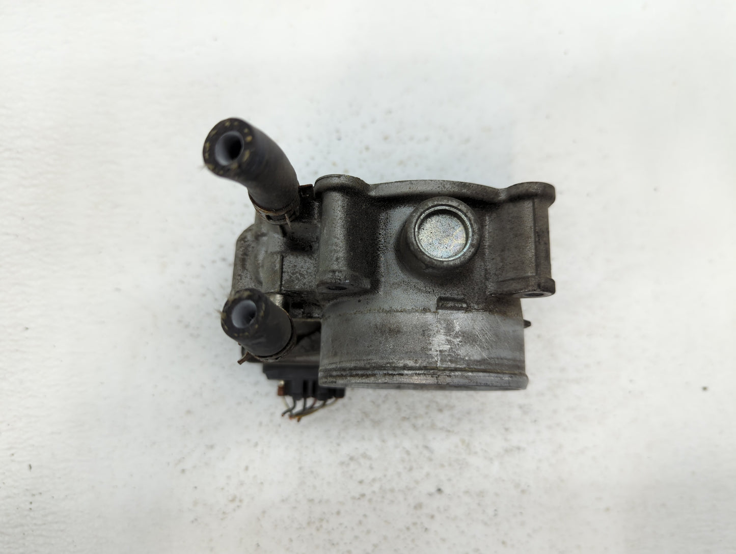 2007-2016 Toyota Sienna Throttle Body P/N:22030-0P050 Fits OEM Used Auto Parts - Oemusedautoparts1.com