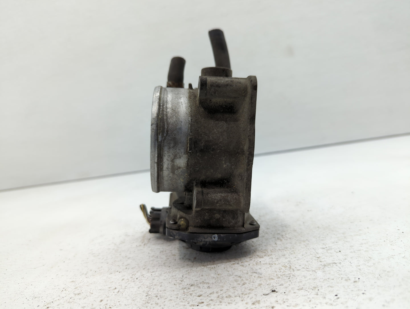 2007-2016 Toyota Sienna Throttle Body P/N:22030-0P050 Fits OEM Used Auto Parts - Oemusedautoparts1.com