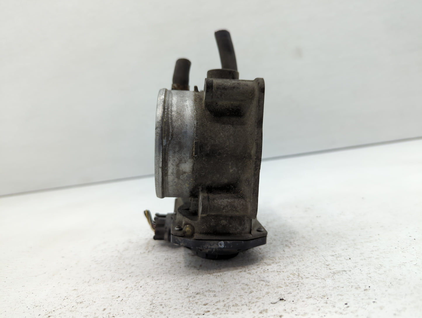 2007-2016 Toyota Sienna Throttle Body P/N:22030-0P050 Fits OEM Used Auto Parts - Oemusedautoparts1.com