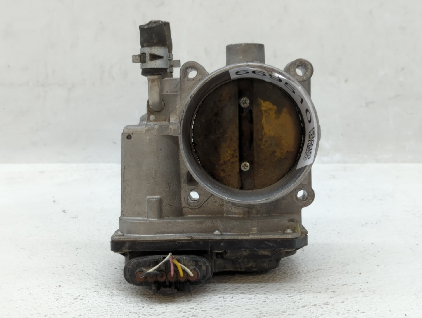 2007-2016 Toyota Sienna Throttle Body P/N:22030-0P050 Fits OEM Used Auto Parts - Oemusedautoparts1.com