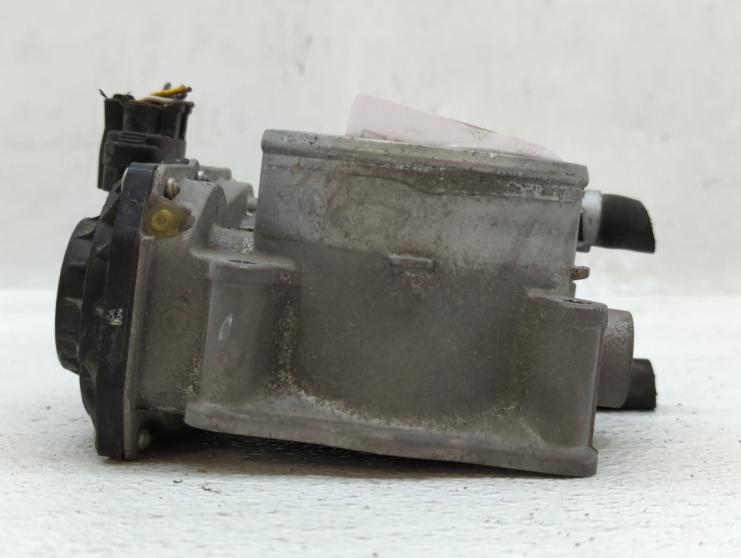 2007-2016 Toyota Sienna Throttle Body P/N:22030-0P050 Fits OEM Used Auto Parts - Oemusedautoparts1.com