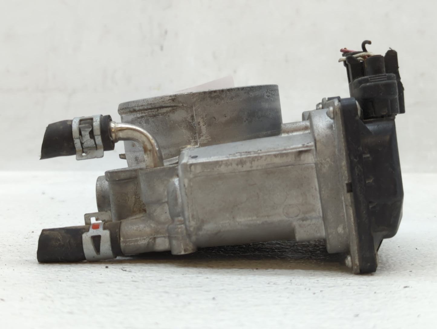 2007-2016 Toyota Sienna Throttle Body P/N:22030-0P050 Fits OEM Used Auto Parts - Oemusedautoparts1.com