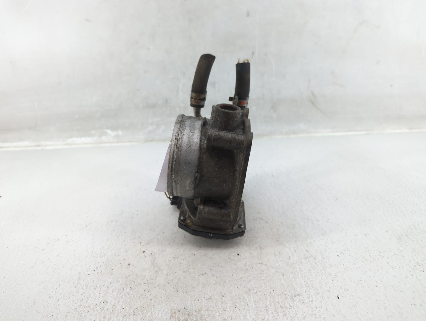 2007-2016 Toyota Sienna Throttle Body P/N:22030-0P050 Fits OEM Used Auto Parts - Oemusedautoparts1.com