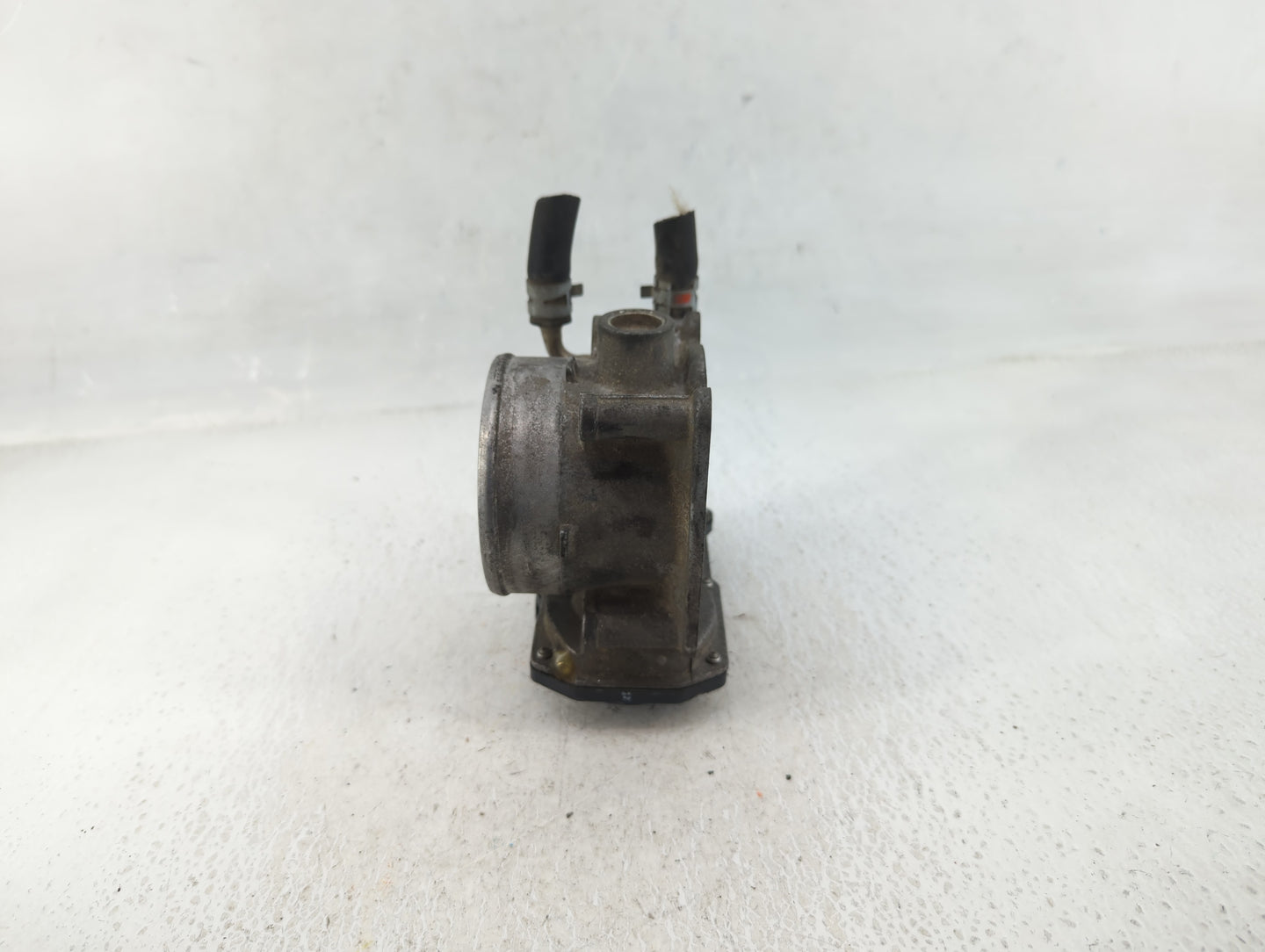 2007-2016 Toyota Sienna Throttle Body P/N:22030-0P050 Fits OEM Used Auto Parts - Oemusedautoparts1.com