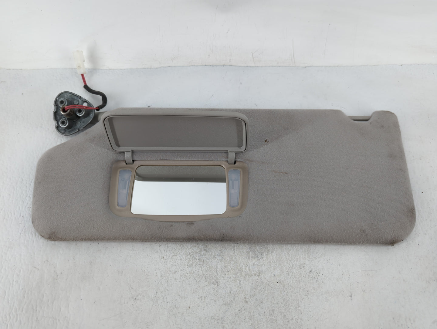 2011-2014 Toyota Sienna Sun Visor Shade Replacement Driver Left Mirror Fits Fits 2011 2012 2013 2014 OEM Used Auto Parts - O