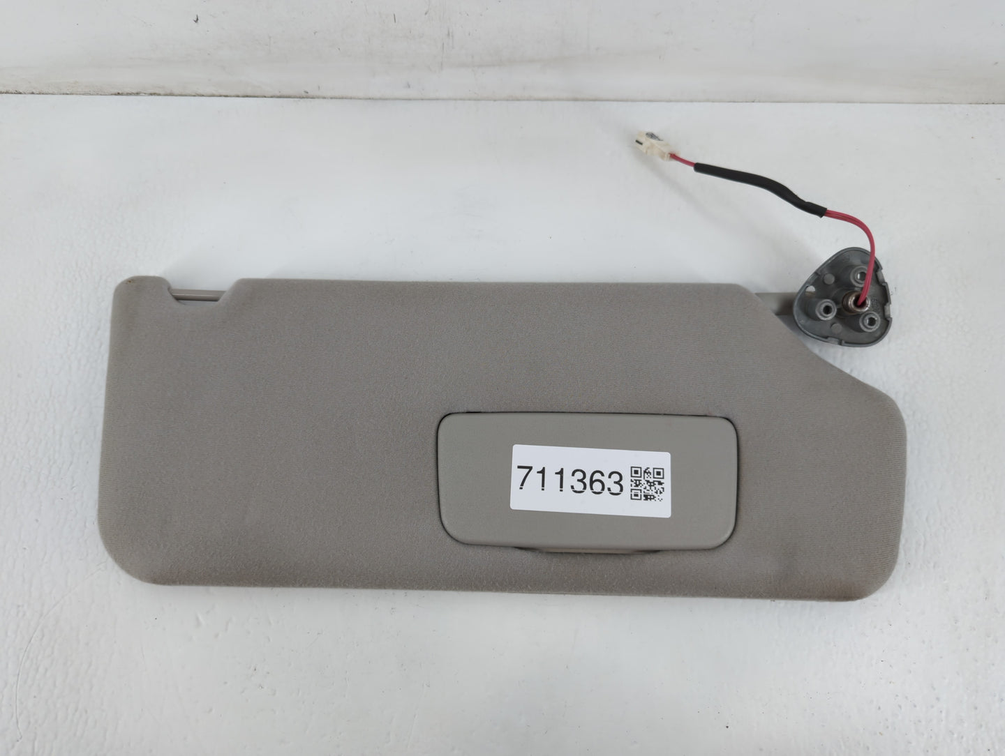 2011-2014 Toyota Sienna Sun Visor Shade Replacement Passenger Right Mirror Fits Fits 2011 2012 2013 2014 OEM Used Auto Parts