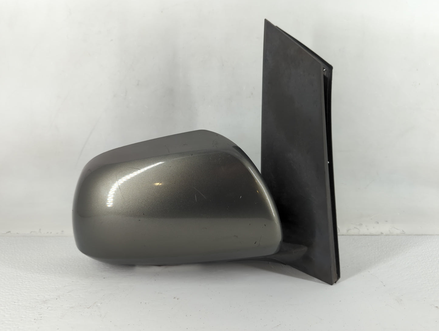 2011-2014 Toyota Sienna Passenger Side View Mirror - Right Door Mirror OEM Used - Oemusedautoparts1.com