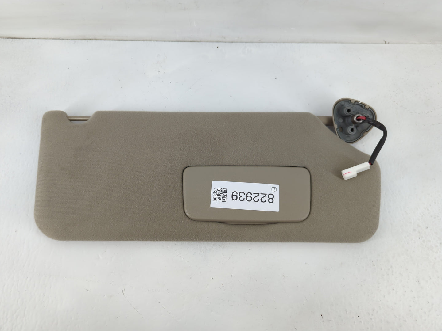 2011-2014 Toyota Sienna Sun Visor Shade Replacement Passenger Right Mirror Fits Fits 2011 2012 2013 2014 OEM Used Auto Parts