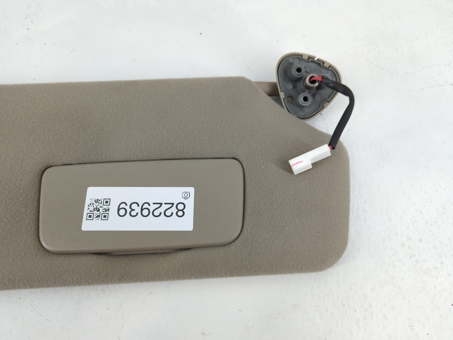 2011-2014 Toyota Sienna Sun Visor Shade Replacement Passenger Right Mirror Fits Fits 2011 2012 2013 2014 OEM Used Auto Parts