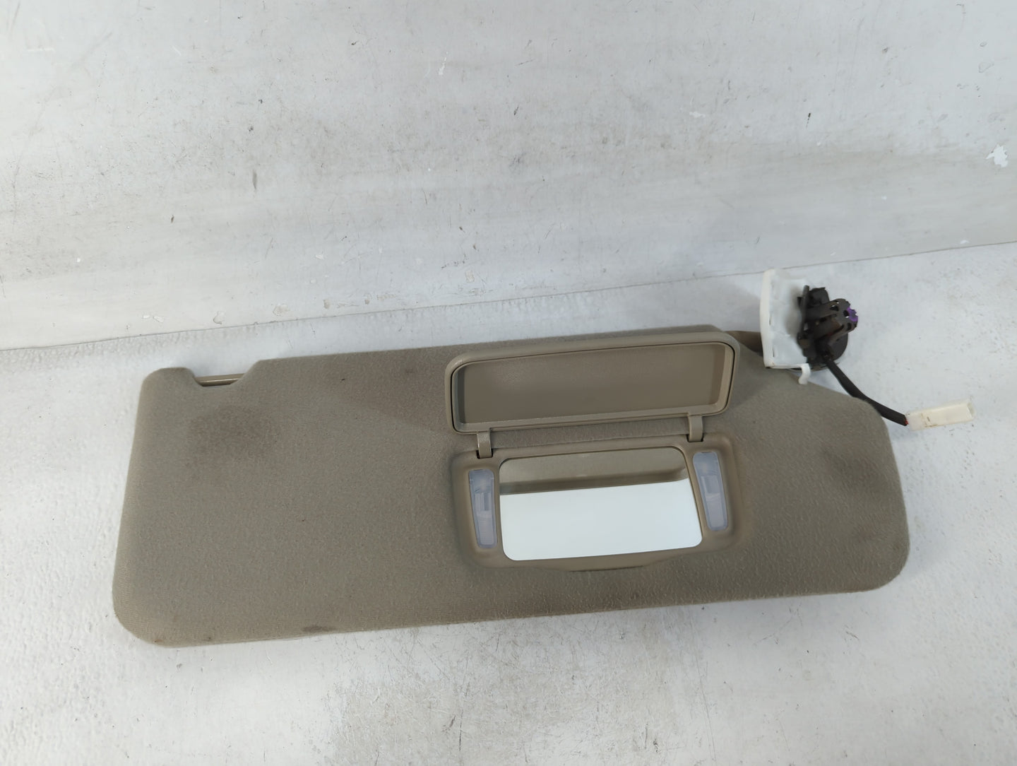 2011-2014 Toyota Sienna Sun Visor Shade Replacement Passenger Right Mirror Fits Fits 2011 2012 2013 2014 OEM Used Auto Parts