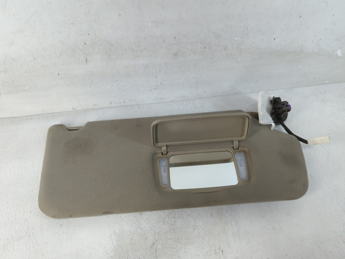 2011-2014 Toyota Sienna Sun Visor Shade Replacement Passenger Right Mirror Fits Fits 2011 2012 2013 2014 OEM Used Auto Parts