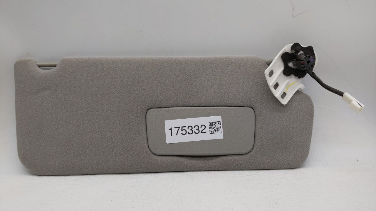 2011 Toyota Sienna Sun Visor Shade Replacement Passenger Right Mirror Fits Fits 2012 2013 2014 OEM Used Auto Parts - Oemused