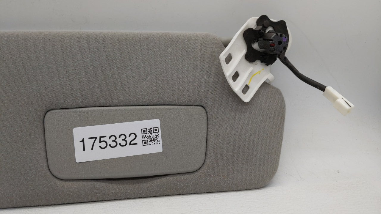 2011 Toyota Sienna Sun Visor Shade Replacement Passenger Right Mirror Fits Fits 2012 2013 2014 OEM Used Auto Parts - Oemused