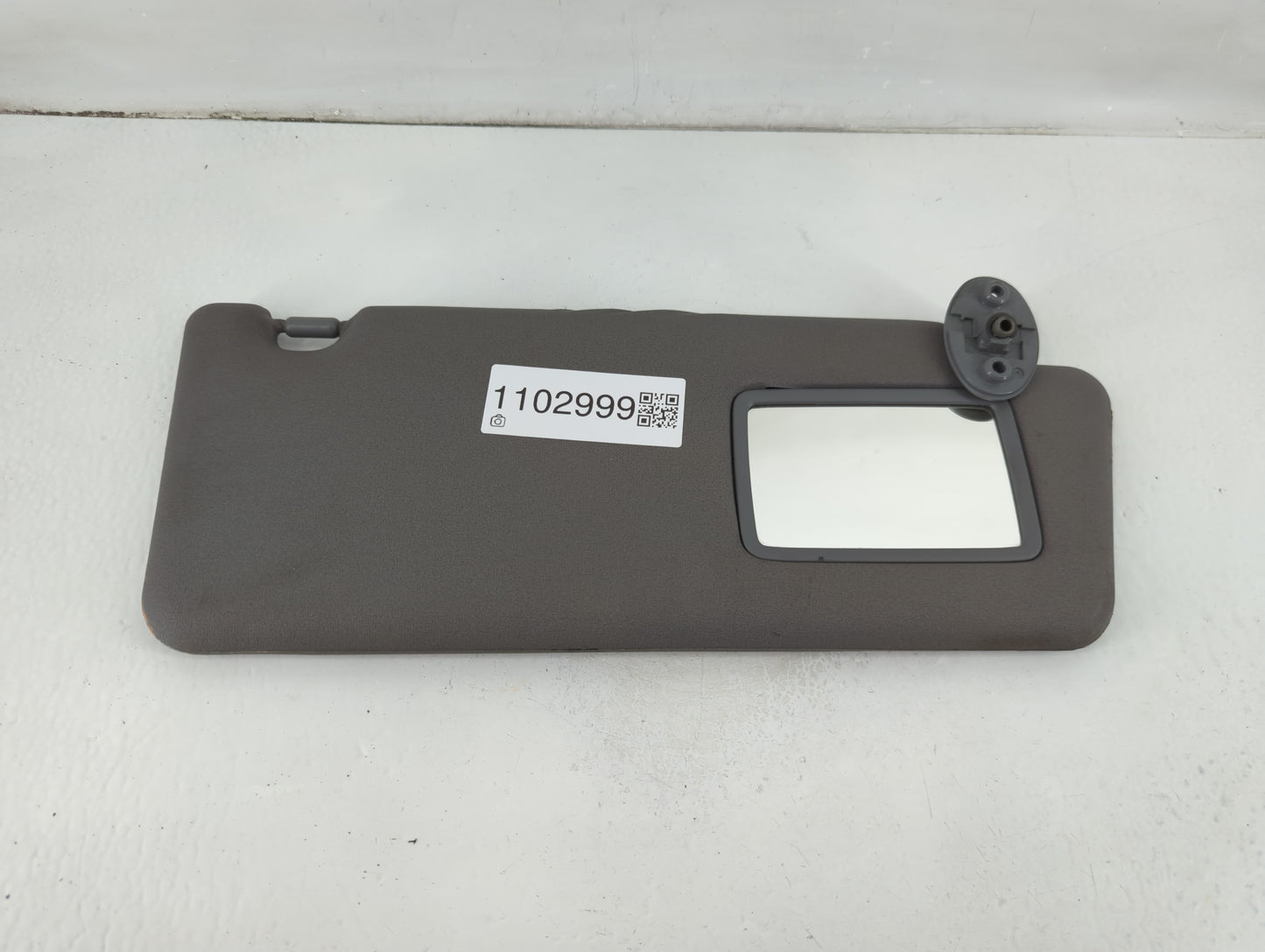 2009-2011 Toyota Tacoma Sun Visor Shade Replacement Passenger Right Mirror Fits Fits 2009 2010 2011 OEM Used Auto Parts - Oe