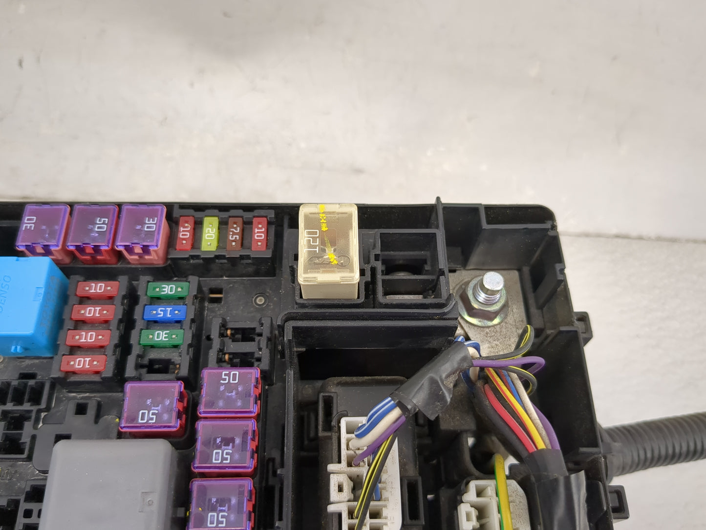 2005-2011 Toyota Tacoma Fusebox Fuse Box Panel Relay Module P/N:0023601012160230 TMB-36 Fits OEM Used Auto Parts - Oemusedau