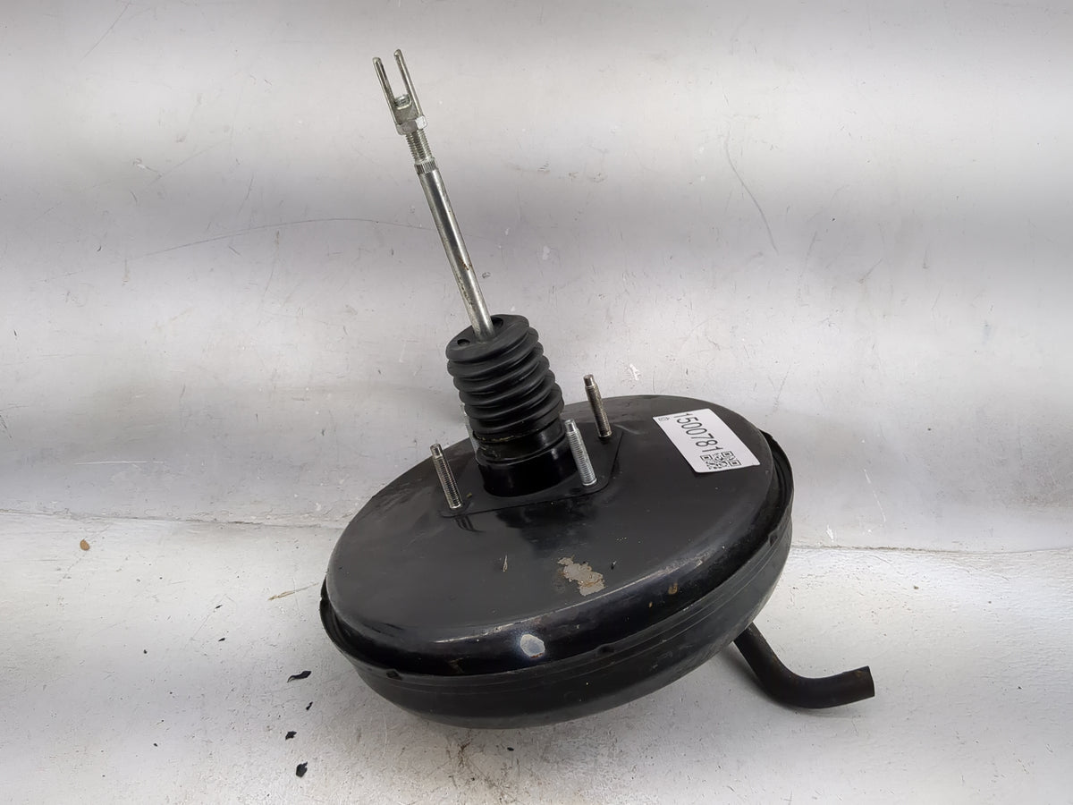 2005-2015 Toyota Tacoma Power Brake Booster Oem - Oemusedautoparts1.com