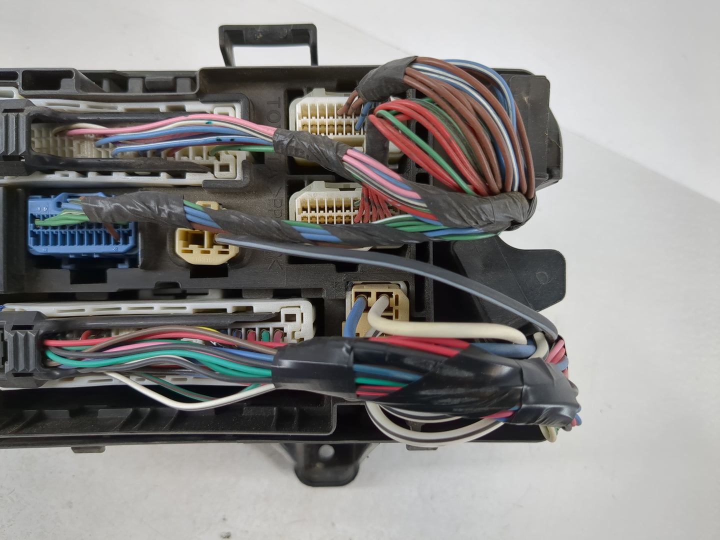 2011 Toyota Tundra Fusebox Fuse Box Panel Relay Module Fits OEM Used Auto Parts - Oemusedautoparts1.com