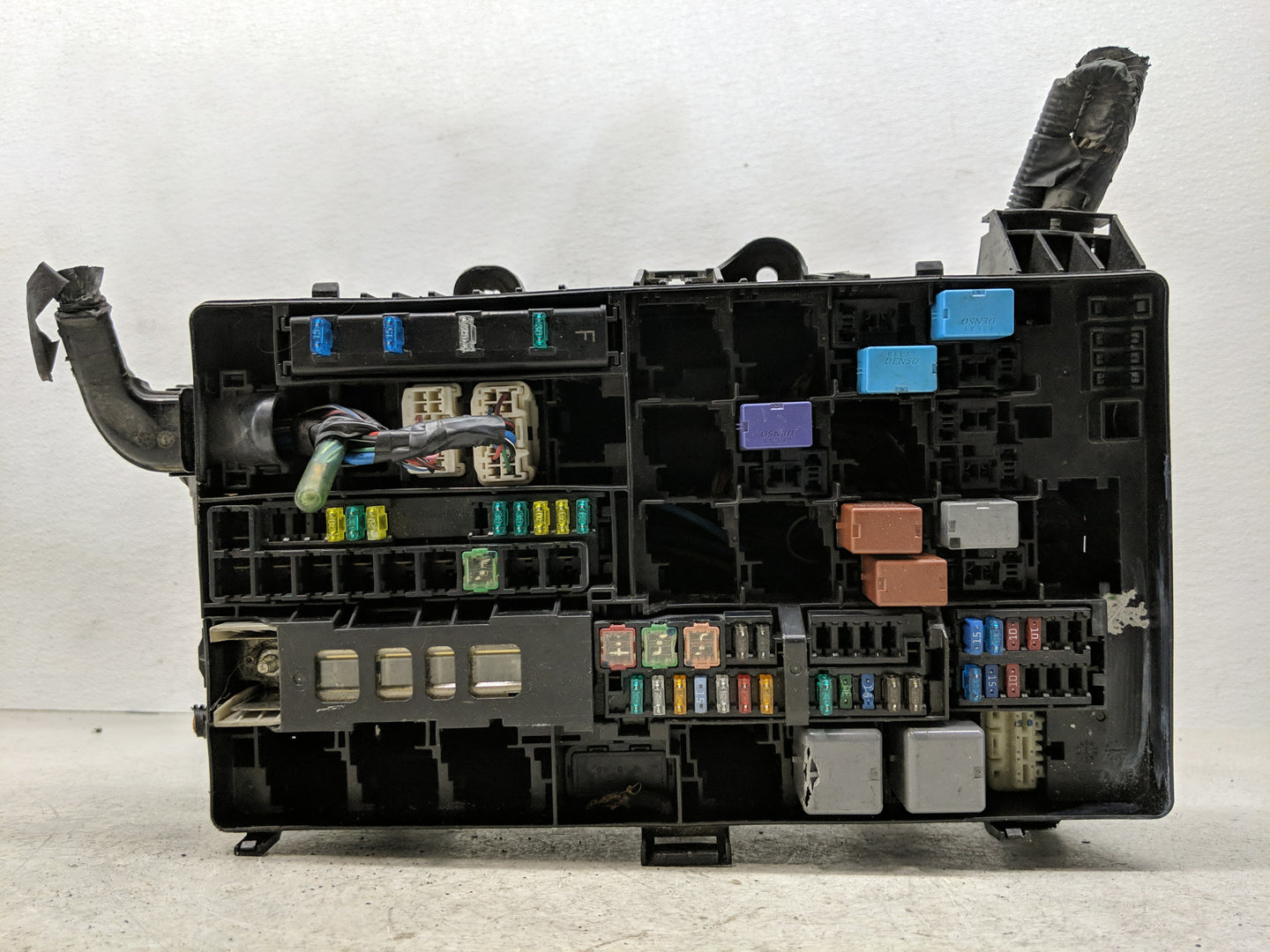 2011 Toyota Tundra Fusebox Fuse Box Panel Relay Module P/N:82661-0C251 Fits OEM Used Auto Parts - Oemusedautoparts1.com