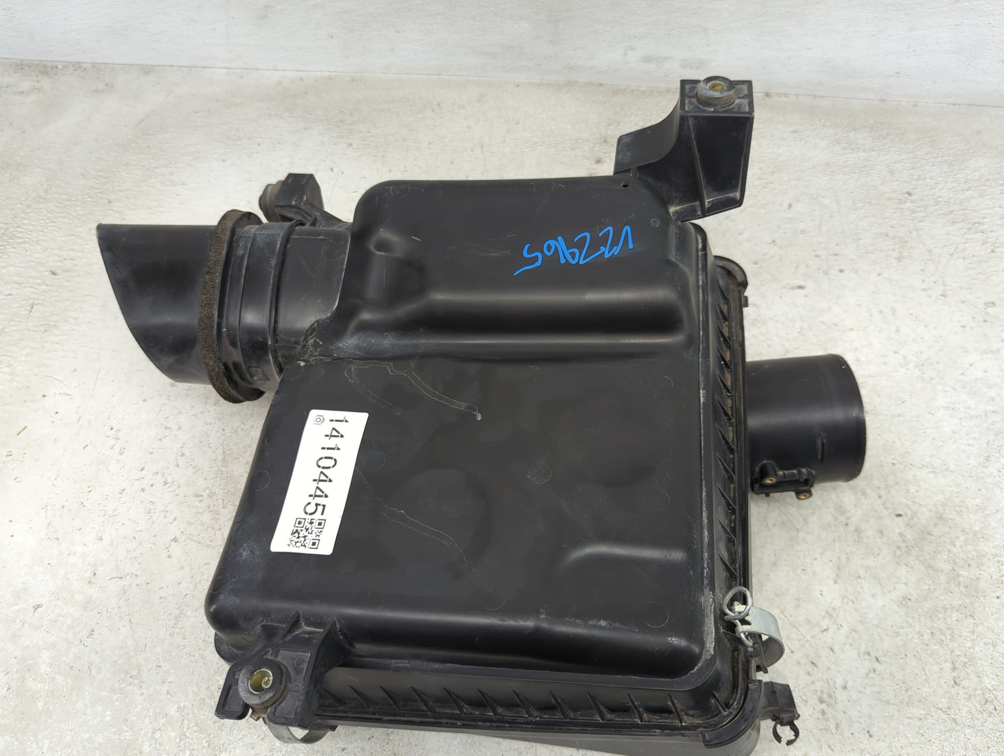 2011-2014 Toyota Tundra Air Cleaner Intake-duct Hose Tube - Oemusedautoparts1.com