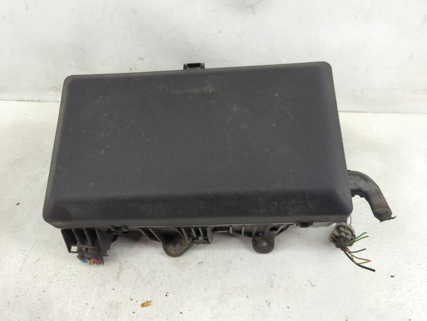 2010-2011 Toyota Tundra Fusebox Fuse Box Panel Relay Module P/N:82661-0C270 Fits Fits 2010 2011 OEM Used Auto Parts - Oemuse