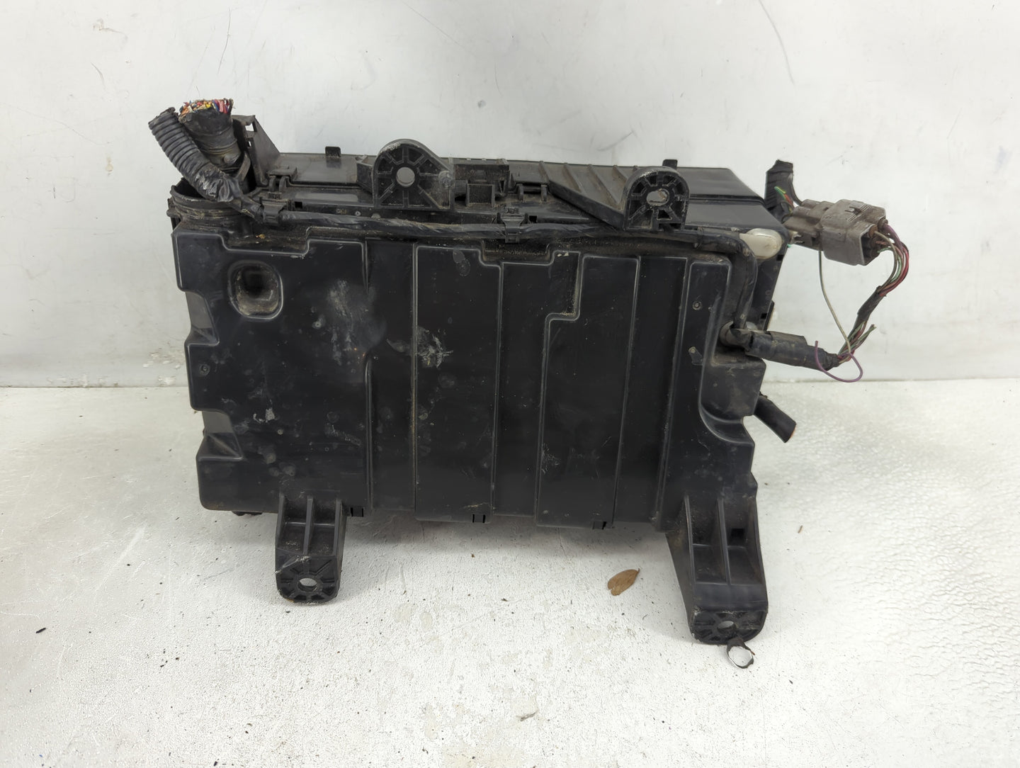 2010-2011 Toyota Tundra Fusebox Fuse Box Panel Relay Module P/N:82661-0C270 Fits Fits 2010 2011 OEM Used Auto Parts - Oemuse