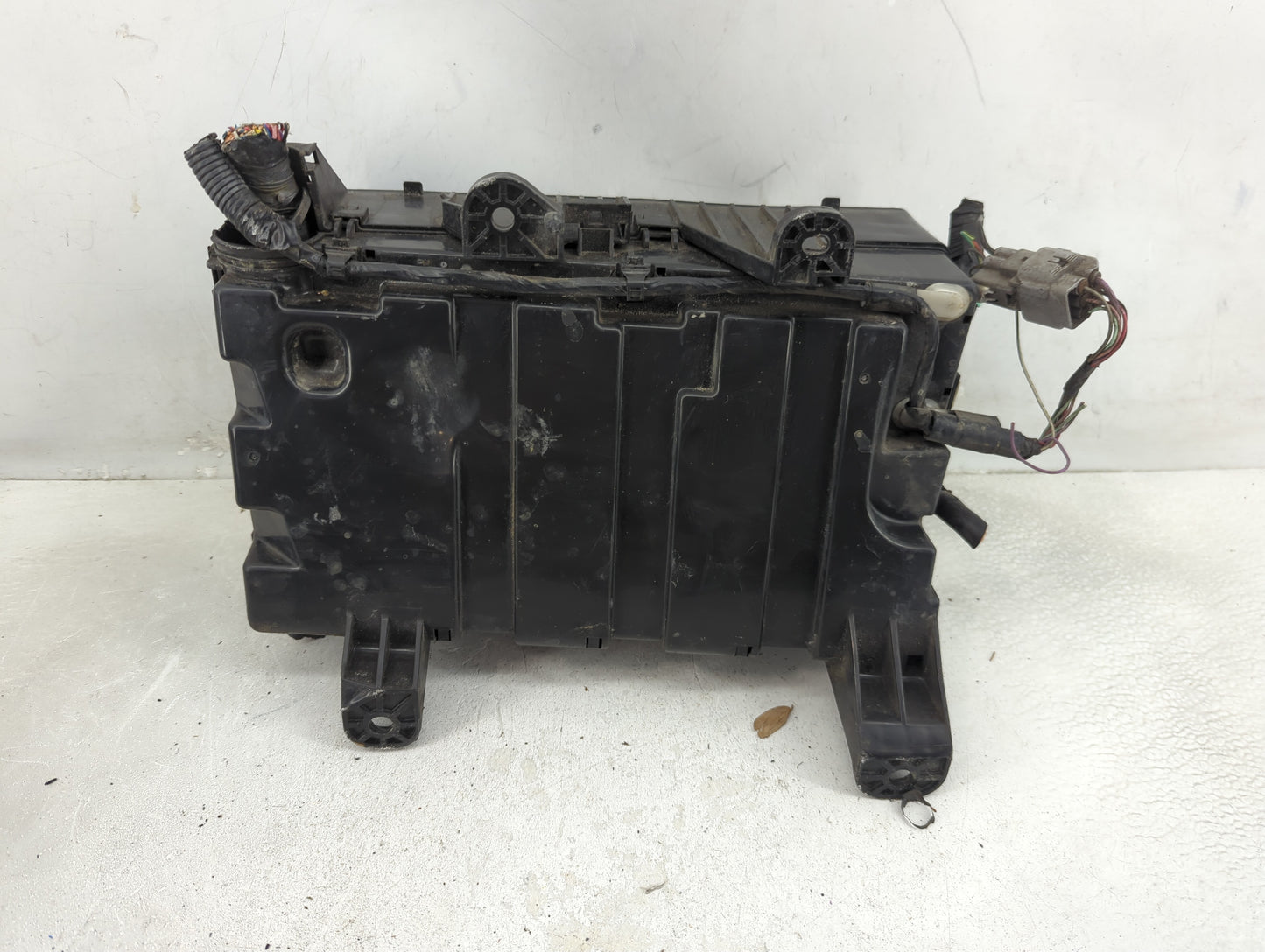 2010-2011 Toyota Tundra Fusebox Fuse Box Panel Relay Module P/N:82661-0C270 Fits Fits 2010 2011 OEM Used Auto Parts - Oemuse