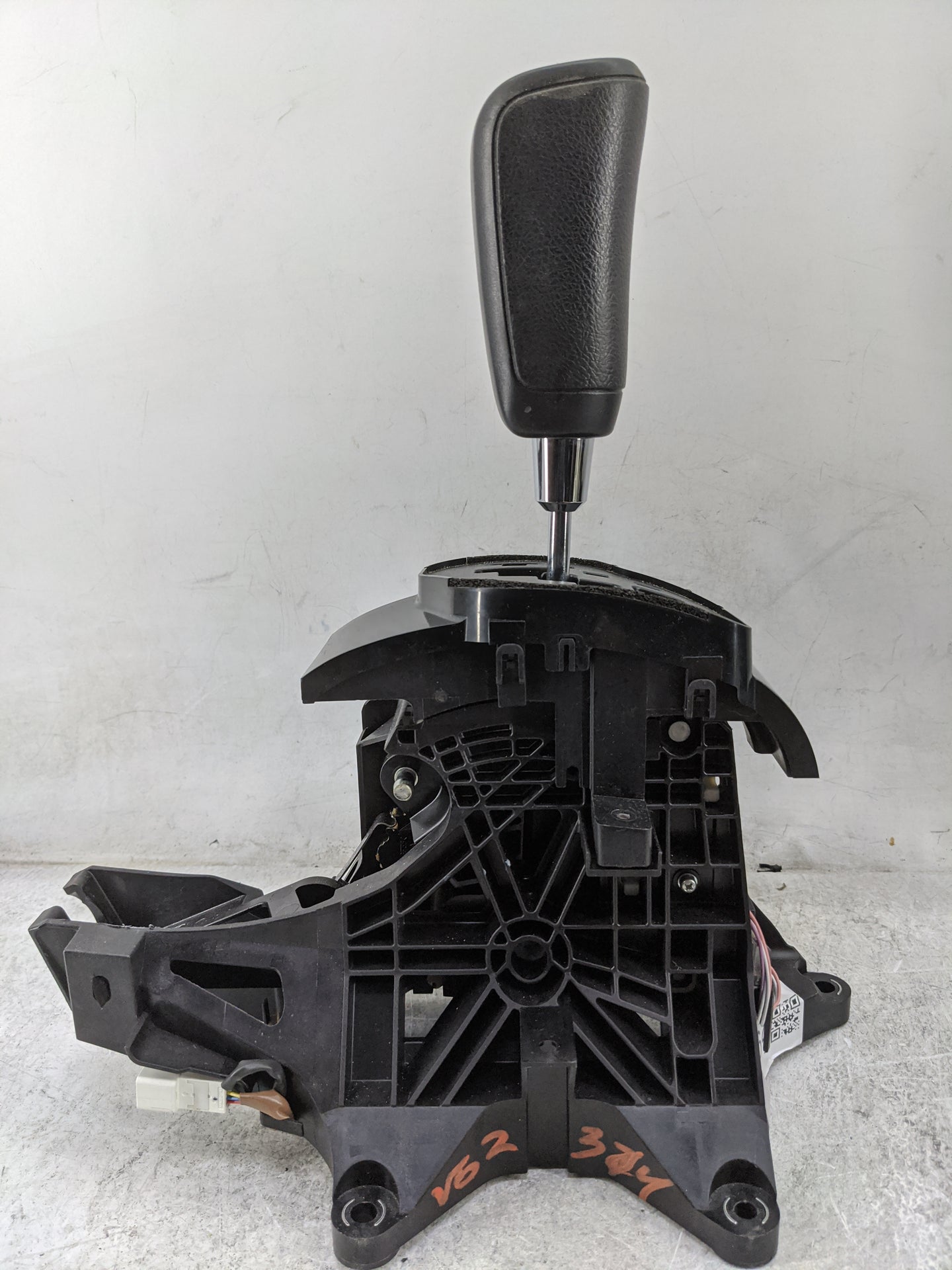 2011 Toyota Tundra Floor Console Assembly Shifter - Oemusedautoparts1.com