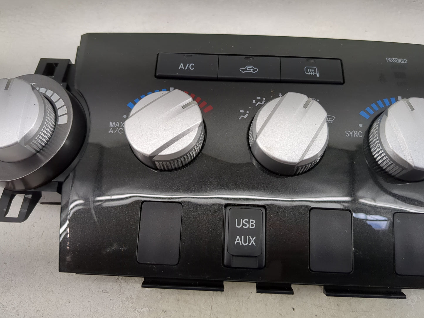 2010-2012 Toyota Tundra Climate Control Module Temperature AC/Heater Replacement P/N:84010-0CC80 MX237000-2843 Fits OEM Used