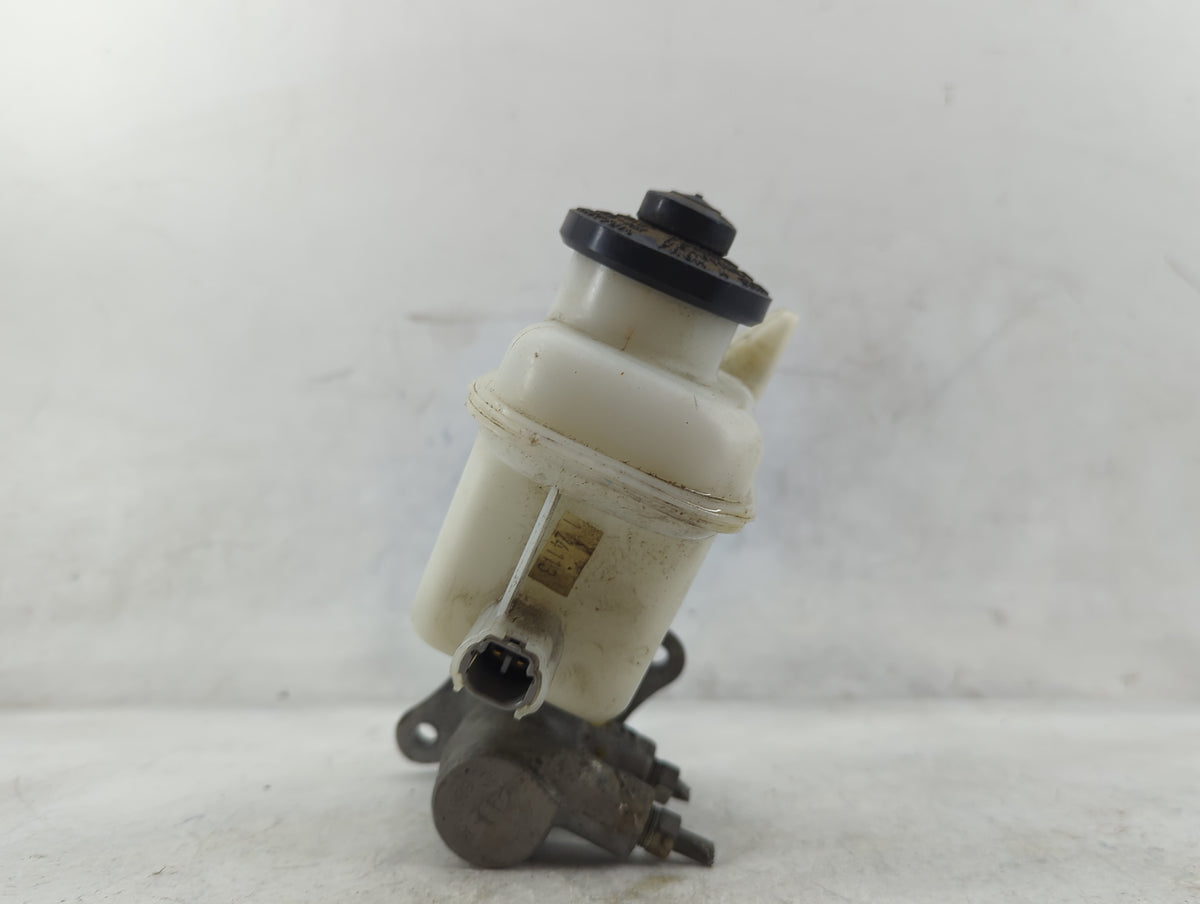 2007-2021 Toyota Tundra Brake Master Cylinder 1498767 - Oemusedautoparts1.com