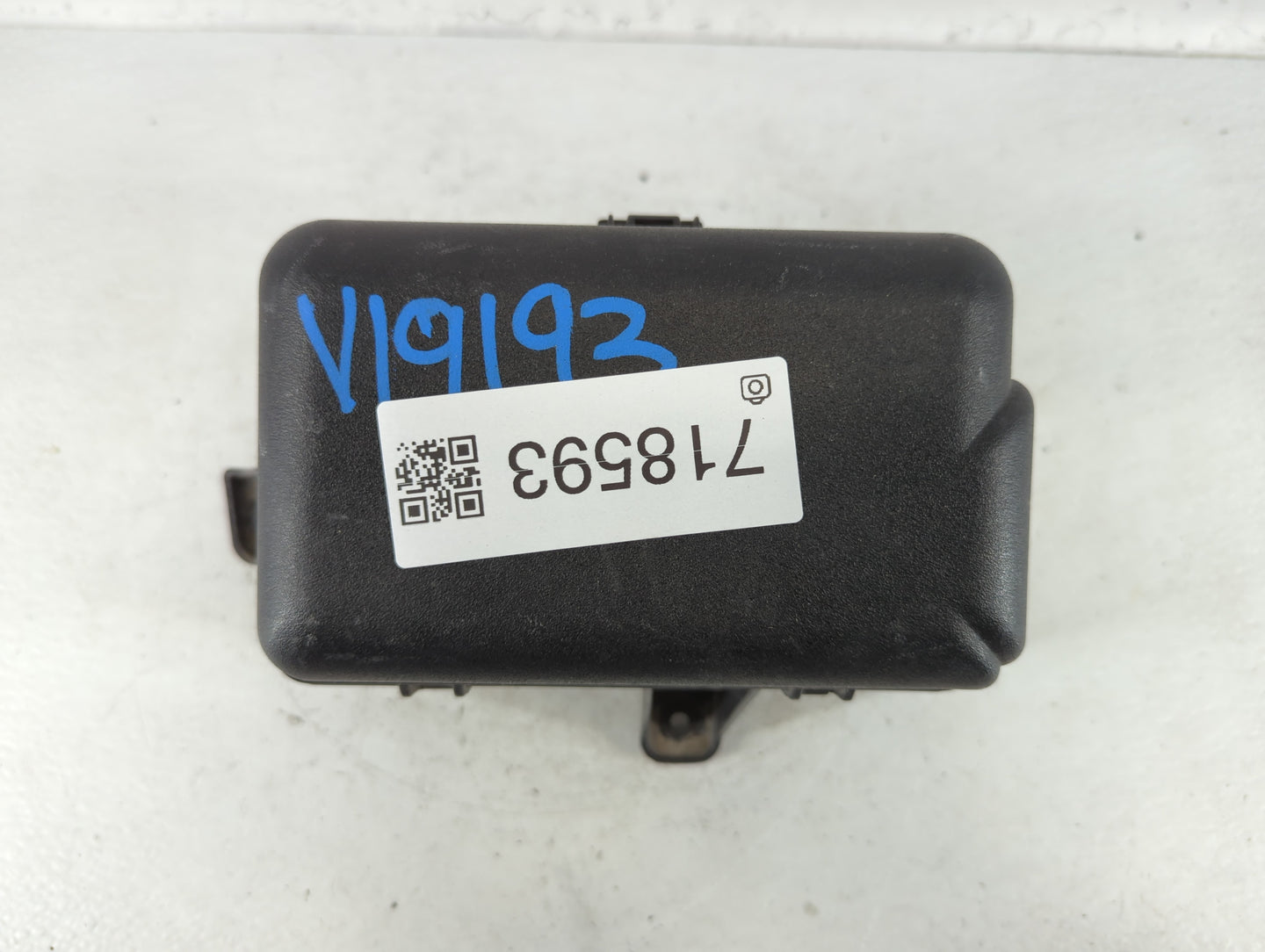 2011 Toyota Tundra Fusebox Fuse Box Panel Relay Module Fits OEM Used Auto Parts - Oemusedautoparts1.com