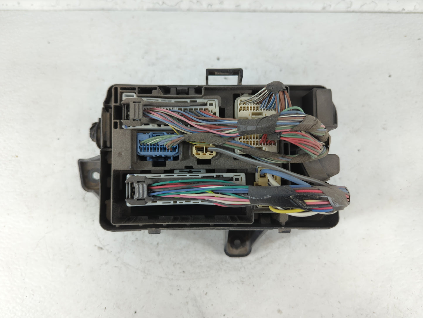 2011 Toyota Tundra Fusebox Fuse Box Panel Relay Module Fits OEM Used Auto Parts - Oemusedautoparts1.com