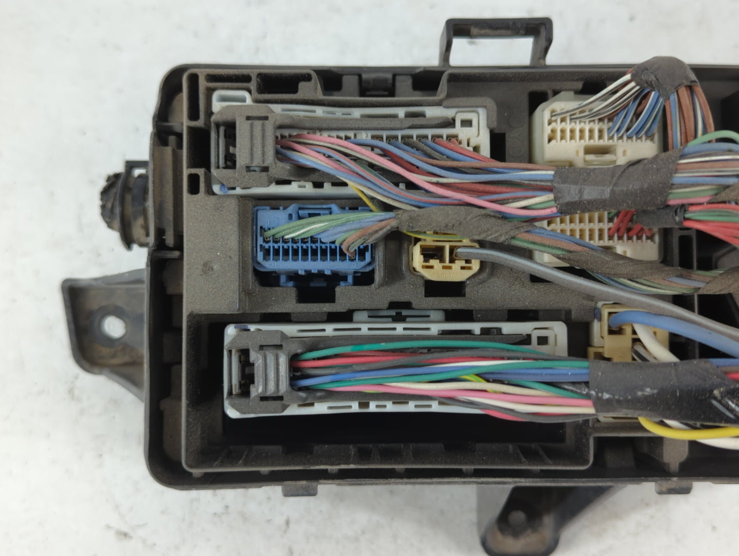 2011 Toyota Tundra Fusebox Fuse Box Panel Relay Module Fits OEM Used Auto Parts - Oemusedautoparts1.com