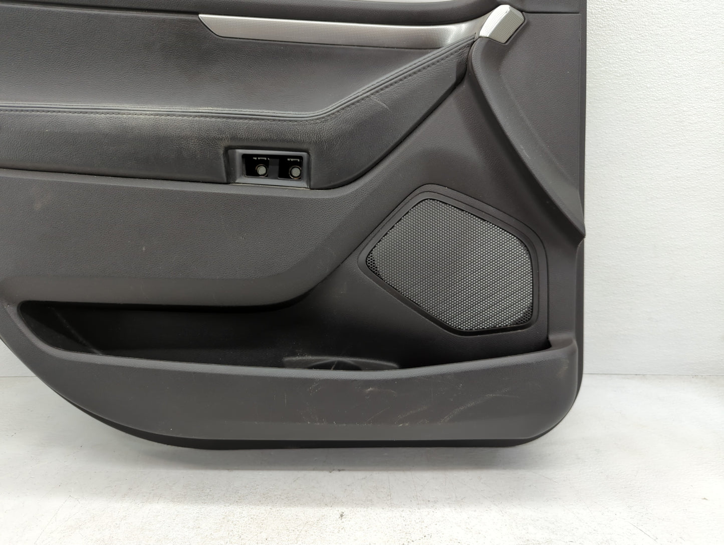 2011 Toyota Venza Engine Cover - Oemusedautoparts1.com