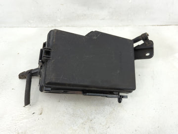 2010-2012 Toyota Venza Fusebox Fuse Box Panel Relay Module P/N:82662-0T021 Fits Fits 2010 2011 2012 OEM Used Auto Parts - Oe