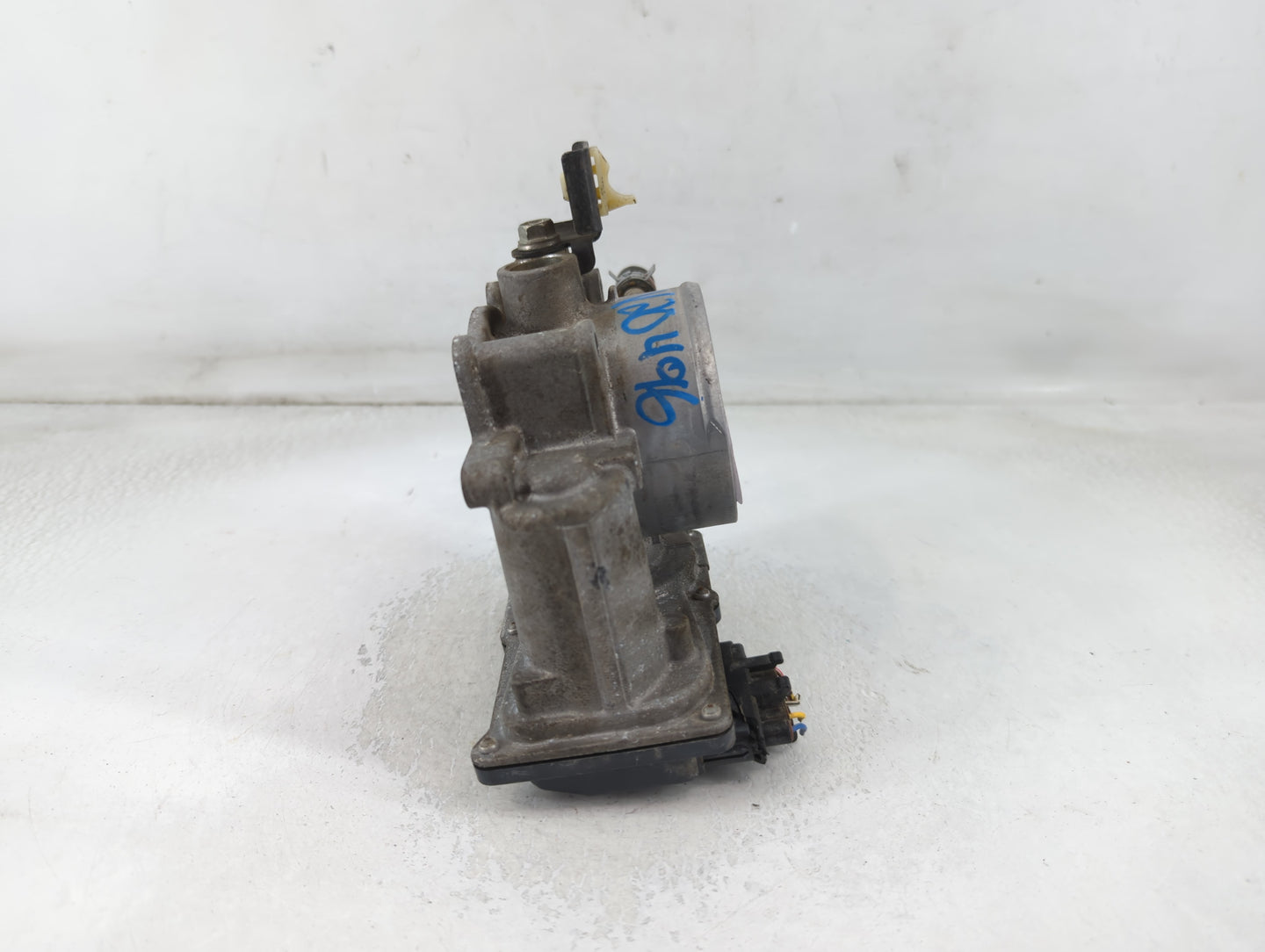 2009-2016 Toyota Venza Throttle Body P/N:22030-36010 Fits Fits 2009 2010 2011 2012 2013 2014 2015 2016 2017 2018 2019 OEM Us