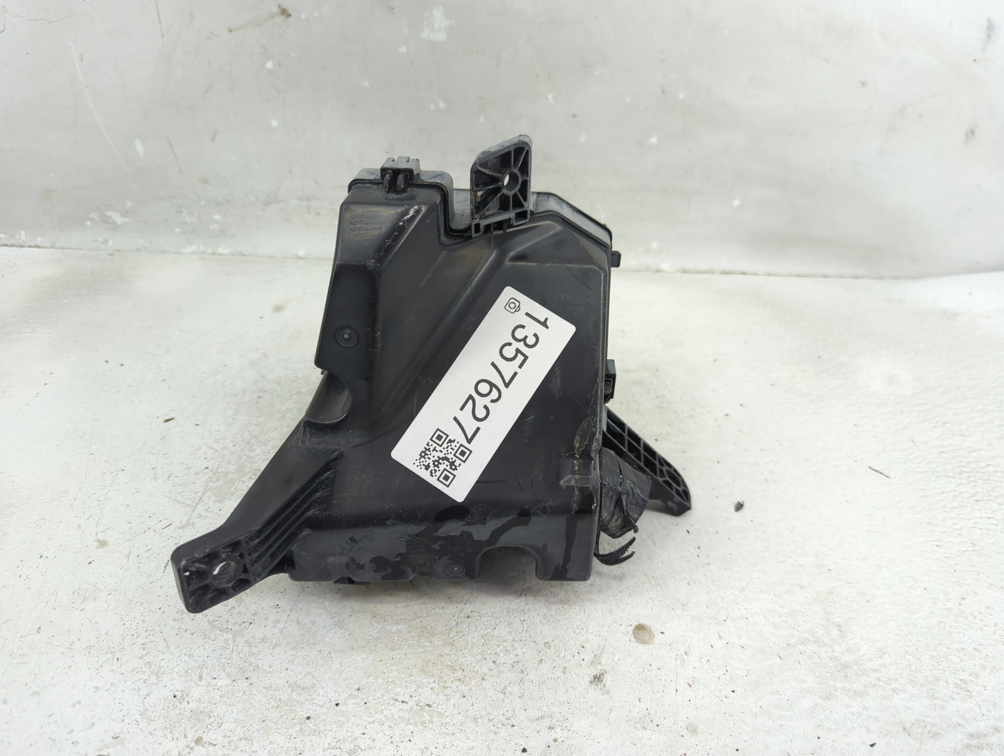 2006-2011 Toyota Yaris Fusebox Fuse Box Panel Relay Module P/N:82662-52301 Fits Fits 2006 2007 2008 2009 2010 2011 OEM Used 