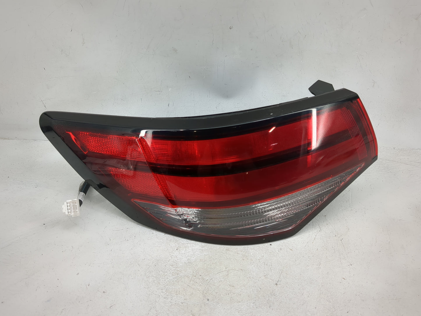 2007-2012 Toyota Yaris Tail Light Assembly Passenger Right OEM Fits Fits 2007 2008 2009 2010 2011 2012 OEM Used Auto Parts -