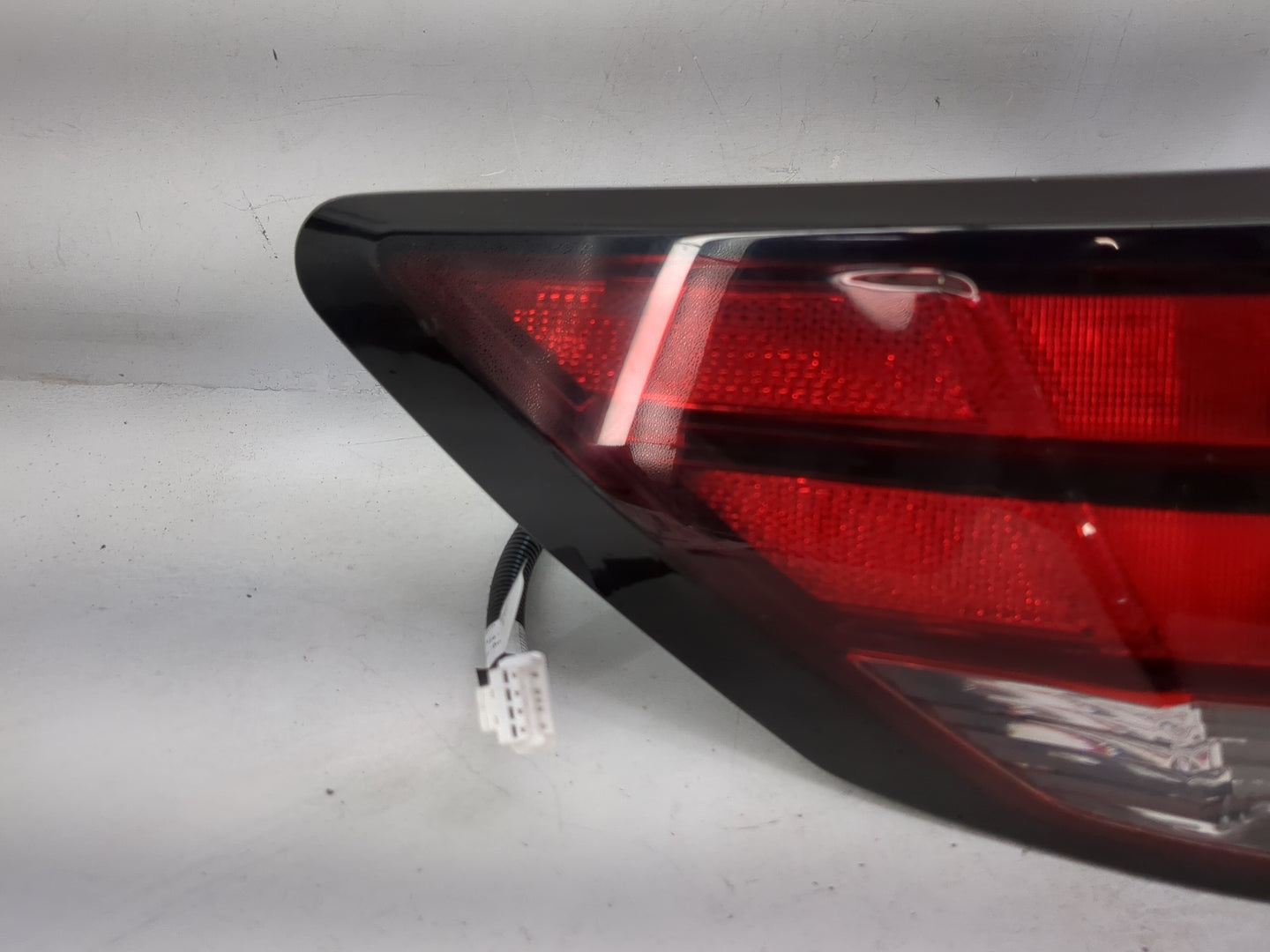 2007-2012 Toyota Yaris Tail Light Assembly Passenger Right OEM Fits Fits 2007 2008 2009 2010 2011 2012 OEM Used Auto Parts -