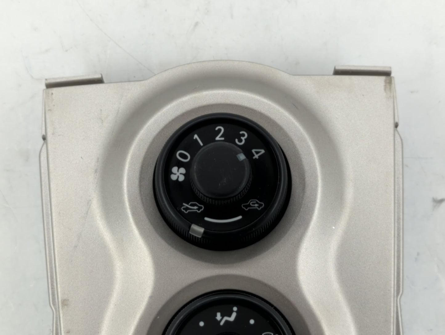 2009-2011 Toyota Yaris Climate Control Module Temperature AC/Heater Replacement P/N:55406-52120 55406-52200 Fits OEM Used Au