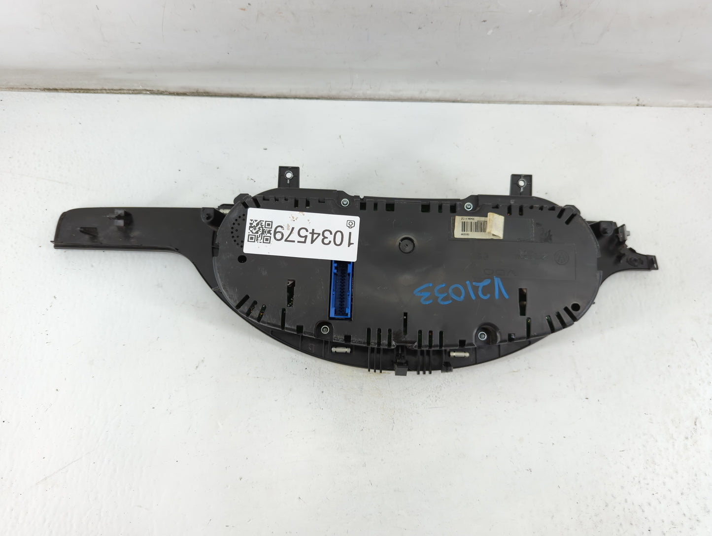 2010-2011 Volkswagen Cc Instrument Cluster Speedometer Gauges P/N:A2C53375945 Fits Fits 2010 2011 OEM Used Auto Parts - Oemu