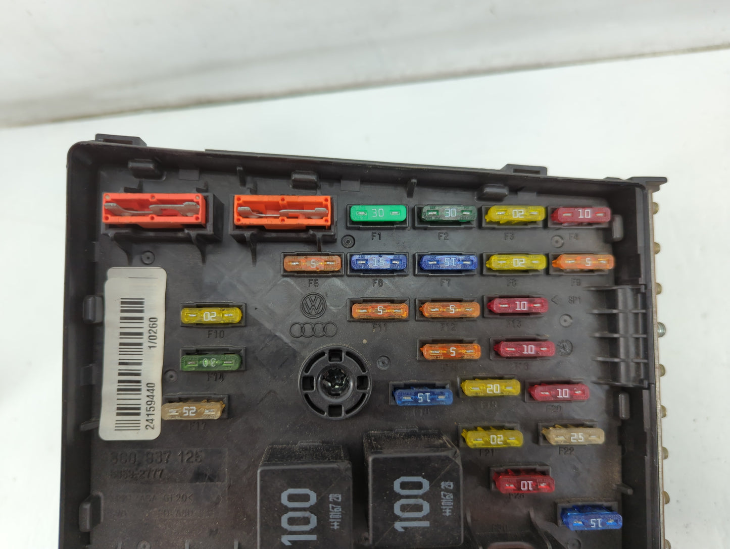 2009-2012 Volkswagen Cc Fusebox Fuse Box Panel Relay Module P/N:1K0 937 132 F Fits Fits 2009 2010 2011 2012 OEM Used Auto Pa