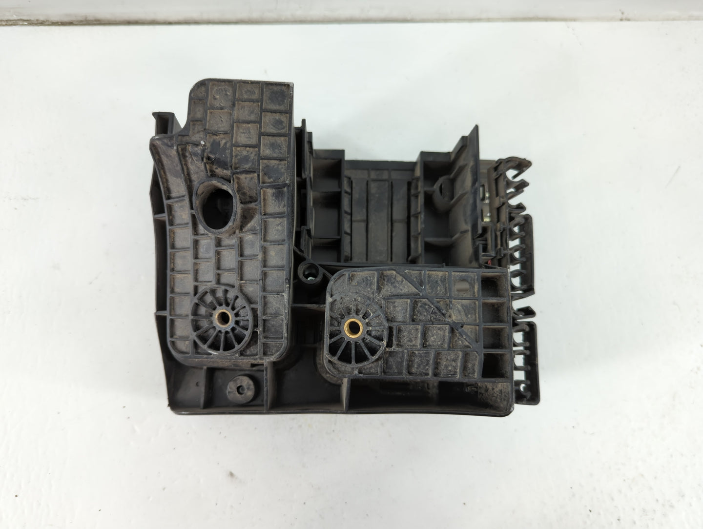 2009-2012 Volkswagen Cc Fusebox Fuse Box Panel Relay Module P/N:1K0 937 132 F Fits Fits 2009 2010 2011 2012 OEM Used Auto Pa